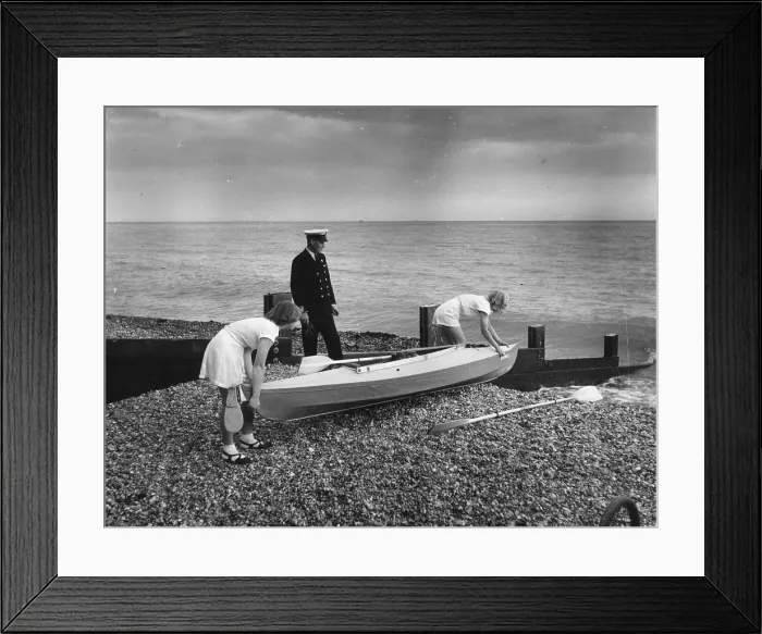 Framed Print : Channel Challenge Framed Print : Channel Challenge