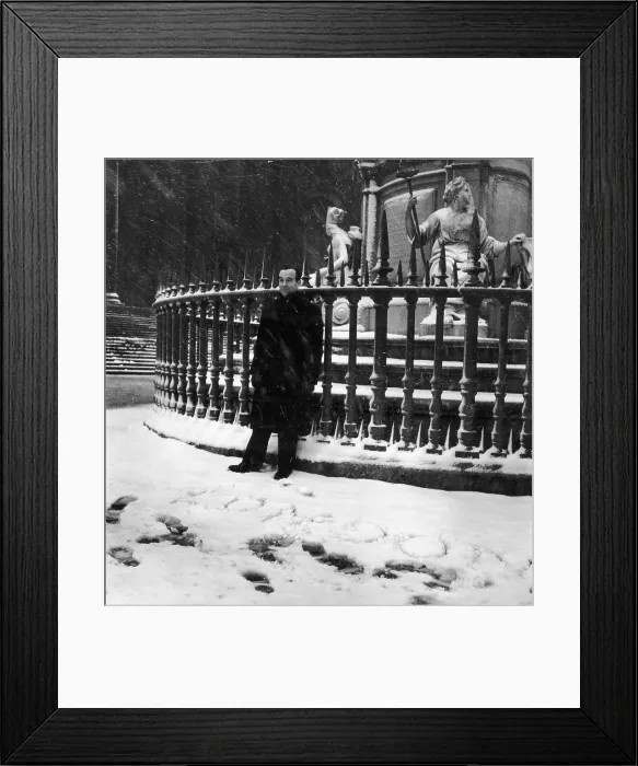 Framed Print : Snowy London Framed Print : Snowy London