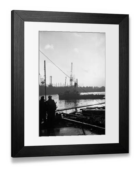 Framed Print : Clydeside Docks