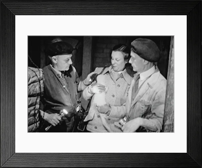 Framed Print : Women Reporters Framed Print : Women Reporters