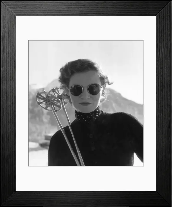 Framed Print : Women's Skiing Framed Print : Women's Skiing