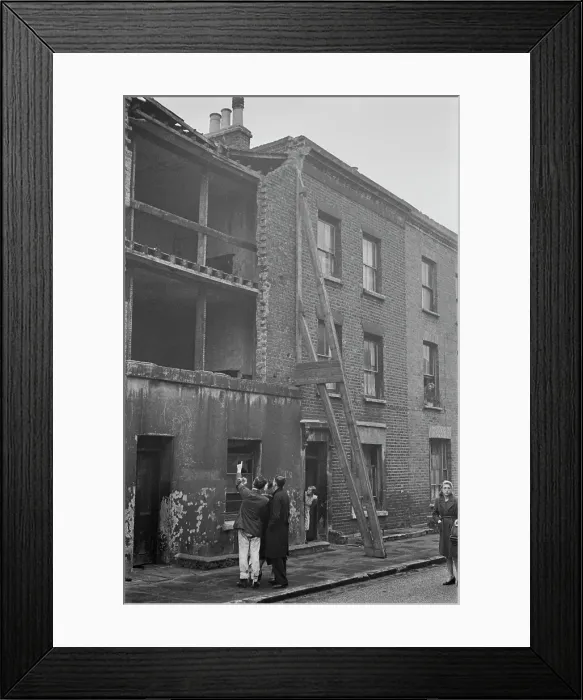 Framed Print : Finsbury Slums Framed Print : Finsbury Slums