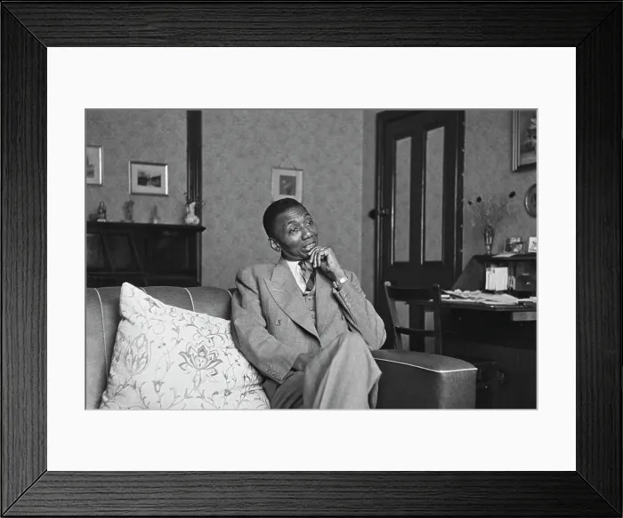 Framed Print : Leslie King