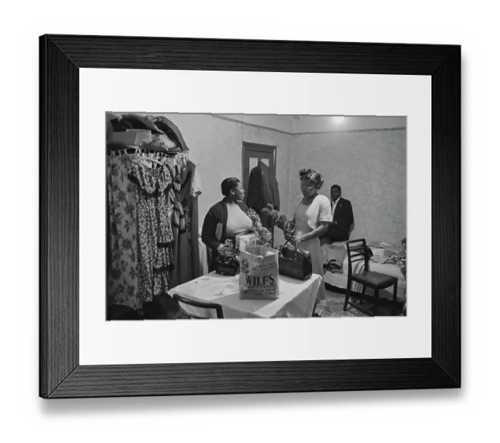 Framed Print : South Londoners Framed Print : South Londoners