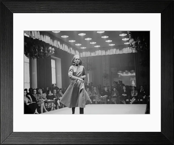 Framed Print : Florentine Fashion Framed Print : Florentine Fashion