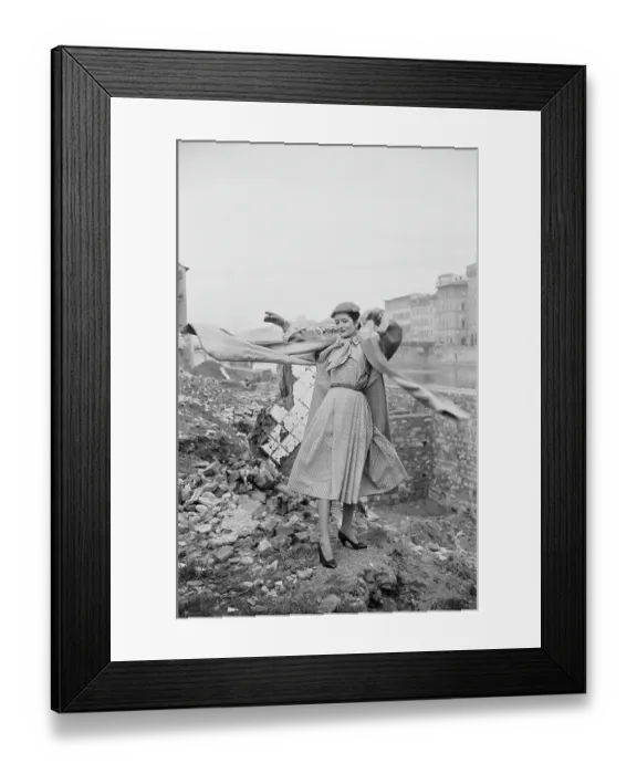 Framed Print : Florentine Fashion Framed Print : Florentine Fashion