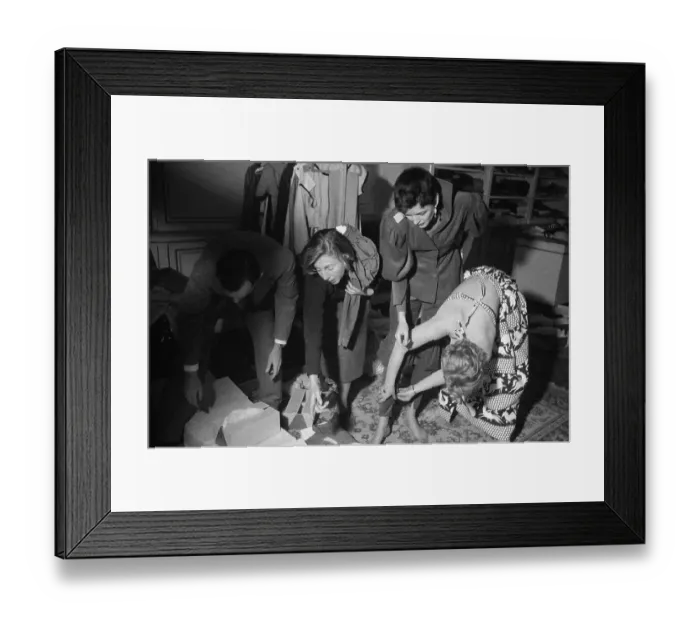 Framed Print : Florentine Fashion Framed Print : Florentine Fashion