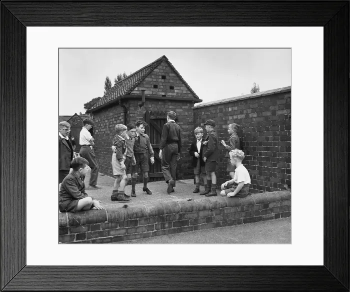 Framed Print : Playtime. 1952: A group of boys outside in the playground at Walsgrave Colliery School Framed Print : Playtime. 1952: A group of boys outside in the playground at Walsgrave Colliery School