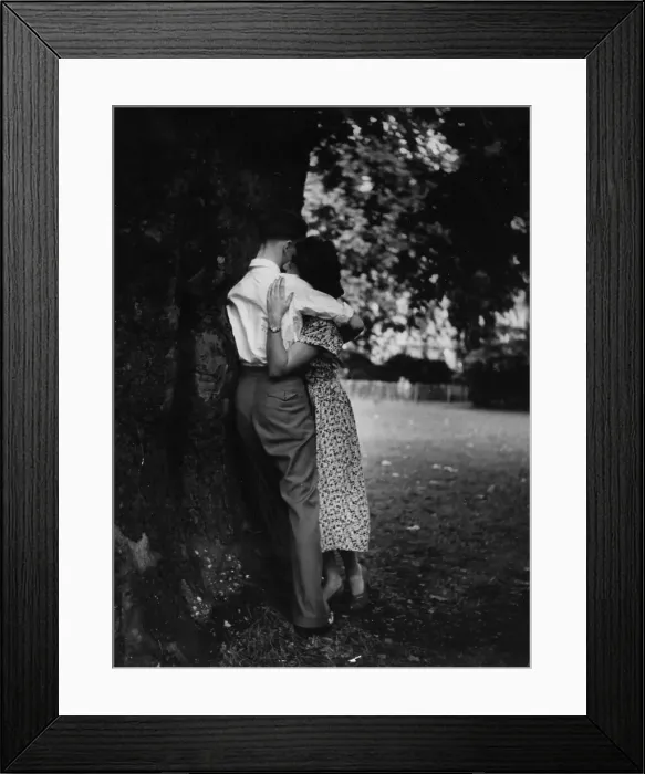 Framed Print : Hug In The Park