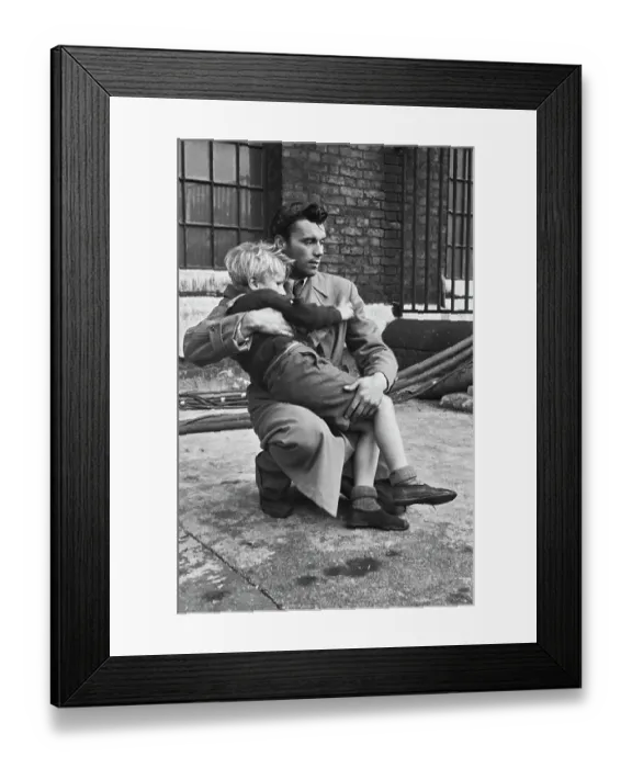 Framed Print : Bogarde's Sidekick Framed Print : Bogarde's Sidekick