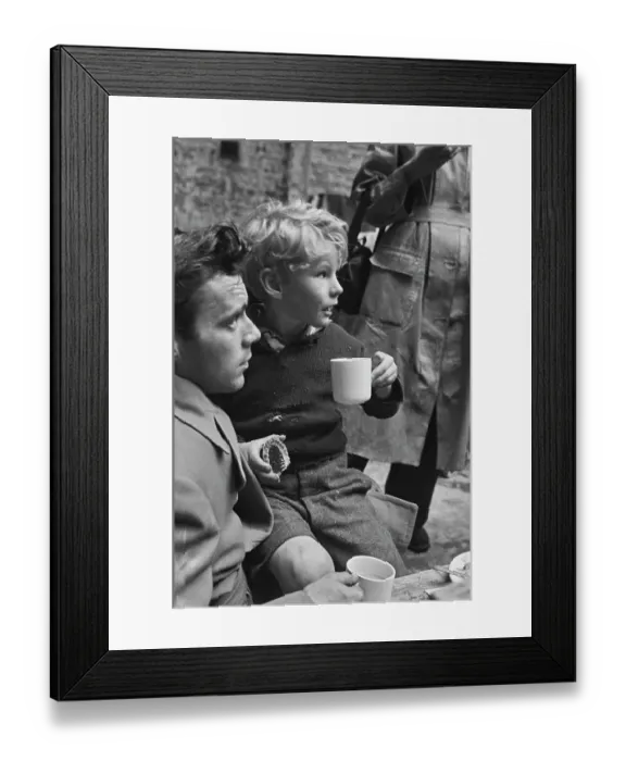 Framed Print : Bogarde's Sidekick Framed Print : Bogarde's Sidekick