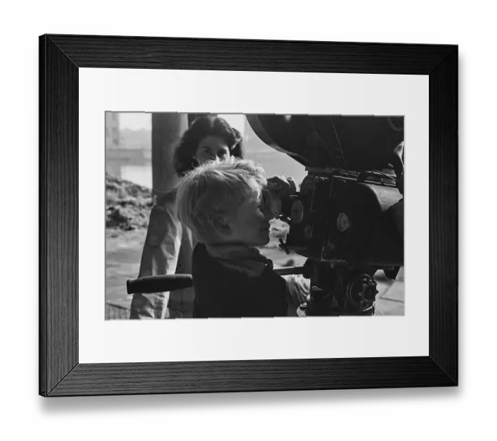 Framed Print : Jon Whiteley Framed Print : Jon Whiteley