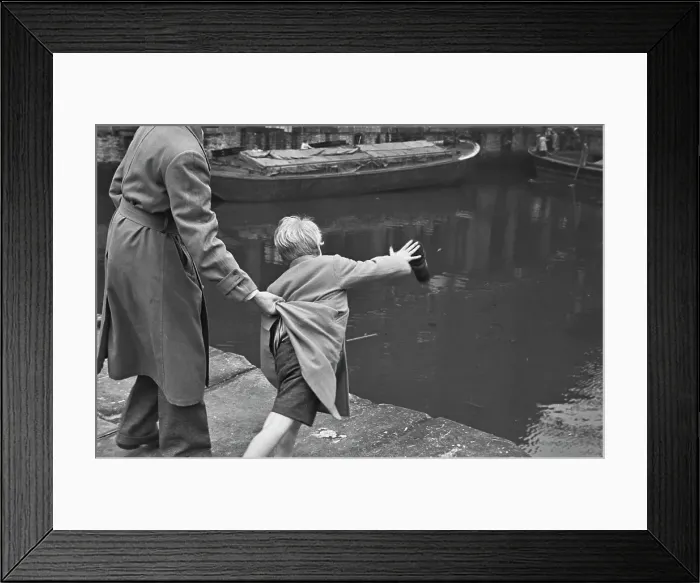 Framed Print : Bogarde's Sidekick Framed Print : Bogarde's Sidekick