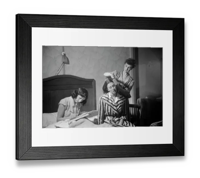 Framed Print : Bluebell Girls Stop Over In Paris Framed Print : Bluebell Girls Stop Over In Paris