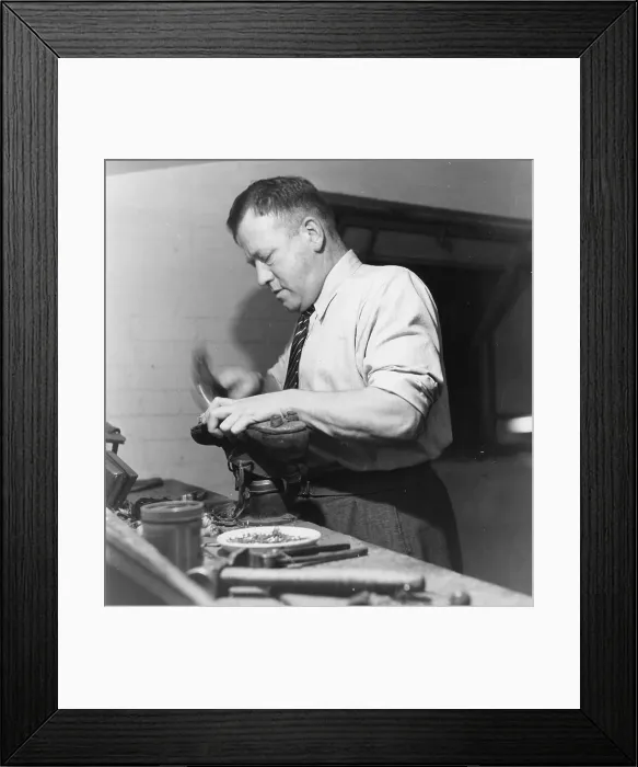 Framed Print : Arsenal Cobbler Framed Print : Arsenal Cobbler
