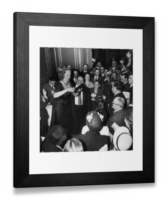 Framed Print : Tallulah Is Back