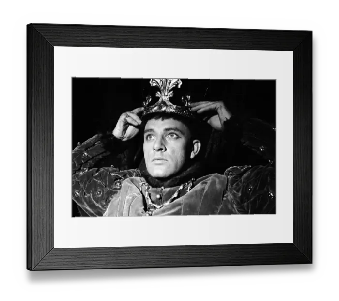 Framed Print : Henry V. Welsh actor Richard Burton (1925 - 1984) as Henry V in the Shakespeare Framed Print : Henry V. Welsh actor Richard Burton (1925 - 1984) as Henry V in the Shakespeare