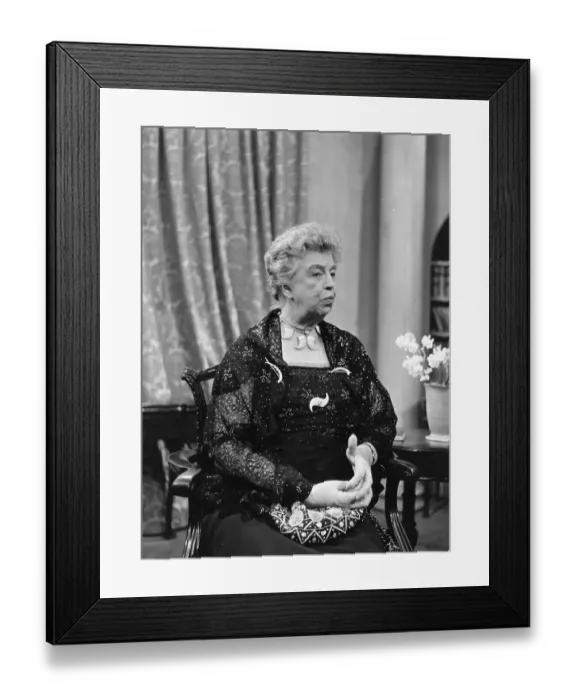Framed Print : Eleanor Roosevelt Framed Print : Eleanor Roosevelt