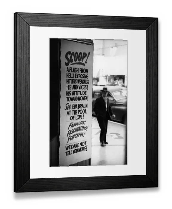 Framed Print : Hollywood Scoop