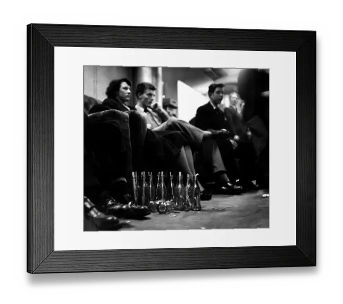 Framed Print : Sitting It Out Framed Print : Sitting It Out