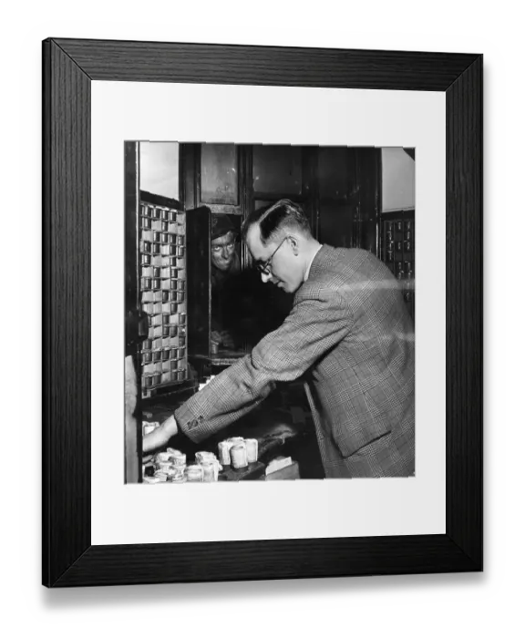 Framed Print : Pay Day. 3rd March 1951: A Friday morning scene at the pay desk at Ellington Colliery Framed Print : Pay Day. 3rd March 1951: A Friday morning scene at the pay desk at Ellington Colliery