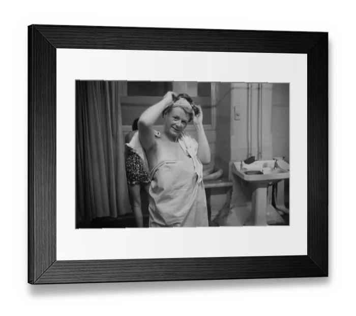 Framed Print : Ladies Turkish Bath Framed Print : Ladies Turkish Bath