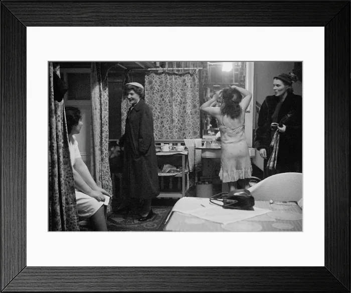 Framed Print : Ladies Turkish Bath Framed Print : Ladies Turkish Bath