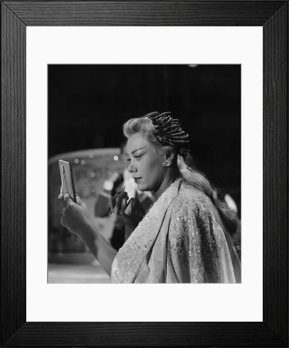 Framed Print : Glynis Johns Framed Print : Glynis Johns