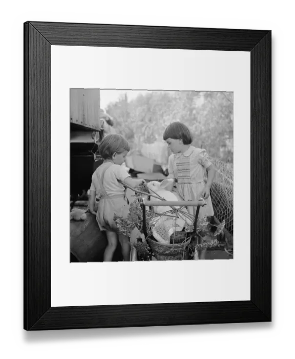 Framed Print : Cubitt's Yacht Basin Framed Print : Cubitt's Yacht Basin