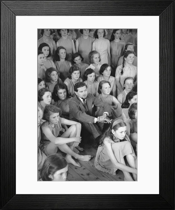 Framed Print : Visiting Cartoonist Framed Print : Visiting Cartoonist