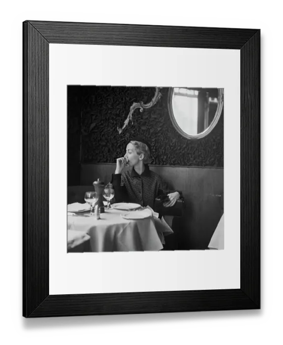 Framed Print : Restaurant Fashion