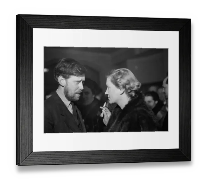 Framed Print : Lee Miller Framed Print : Lee Miller