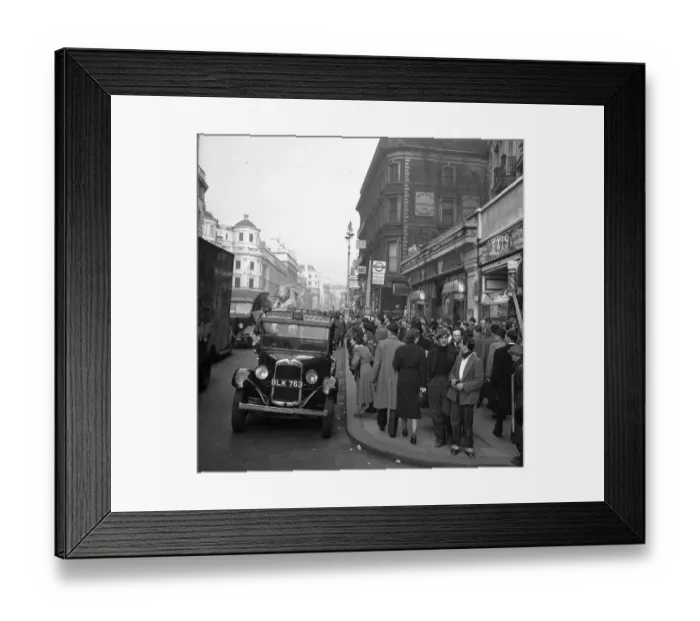 Framed Print : Strand Taxi Framed Print : Strand Taxi
