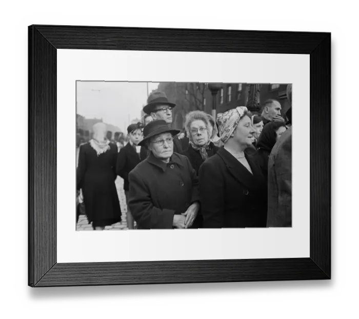 Framed Print : Crowds Outside Pentonville Prison Framed Print : Crowds Outside Pentonville Prison