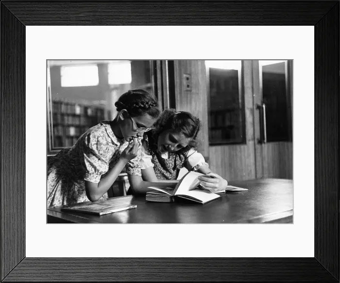 Framed Print : Bookworms. 23rd July 1949: Members of the Vicarage Road Youth Club in East Ham Framed Print : Bookworms. 23rd July 1949: Members of the Vicarage Road Youth Club in East Ham