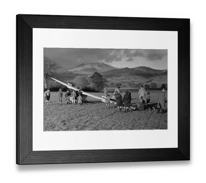 Framed Print : Glider Landing Framed Print : Glider Landing