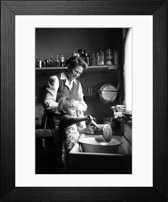 Framed Print : Washing Up Framed Print : Washing Up