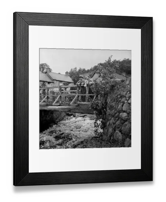 Framed Print : Natural Setting Framed Print : Natural Setting