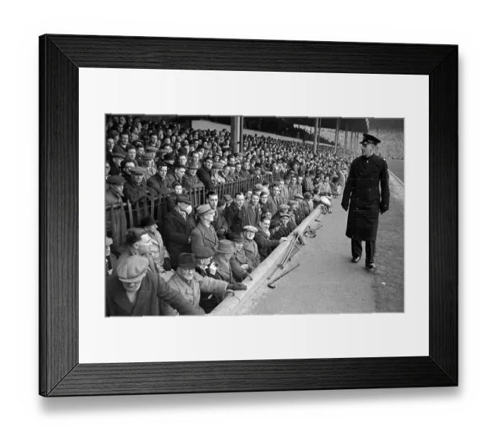 Framed Print : Crowd Watching Framed Print : Crowd Watching
