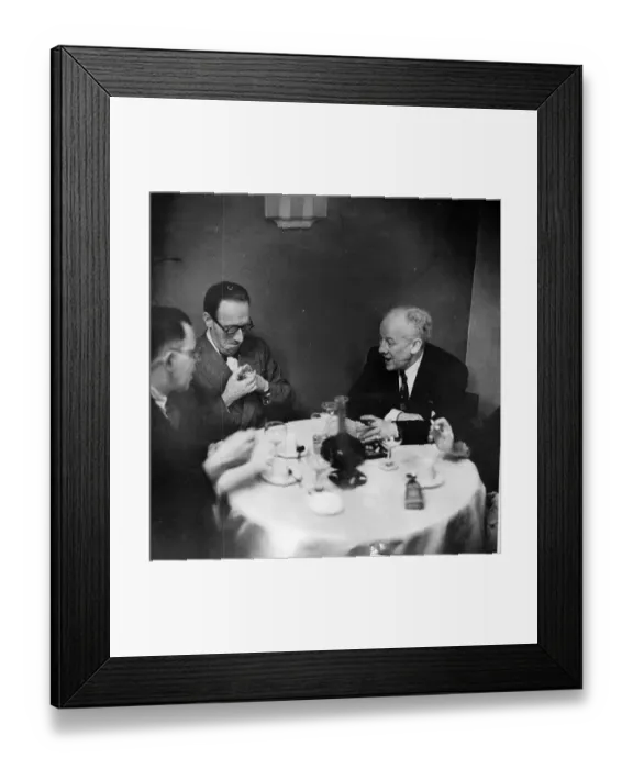 Framed Print : Theatre Lunch Framed Print : Theatre Lunch