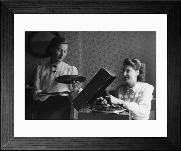 Framed Print : Herring Girls Framed Print : Herring Girls