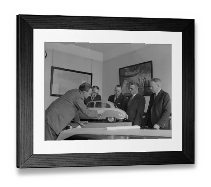 Framed Print : Inspecting The Morris Framed Print : Inspecting The Morris
