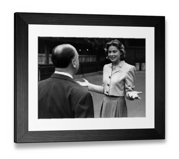 Framed Print : Ingrid In London Framed Print : Ingrid In London