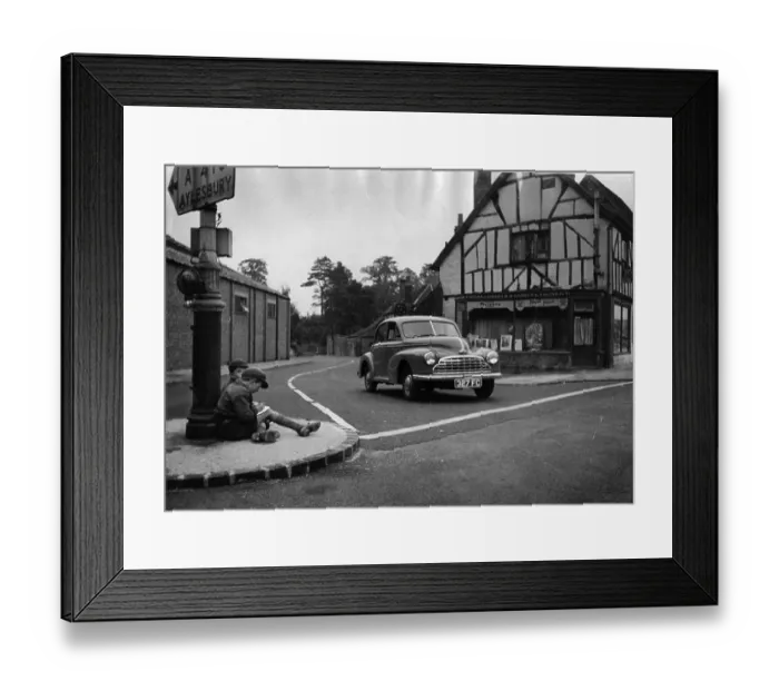 Framed Print : Morris Oxford Framed Print : Morris Oxford