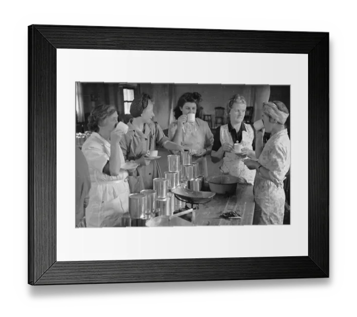 Framed Print : Tea Break. 25th September 1948: Members of a Women's Institute enjoying Framed Print : Tea Break. 25th September 1948: Members of a Women's Institute enjoying