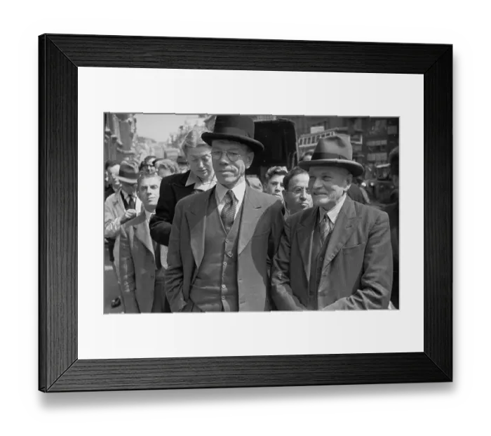Framed Print : Tobacco Queue Framed Print : Tobacco Queue