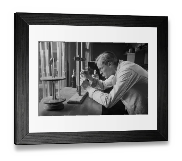 Framed Print : Research. 3rd July 1948: A technician carrying out a titration in a laboratory