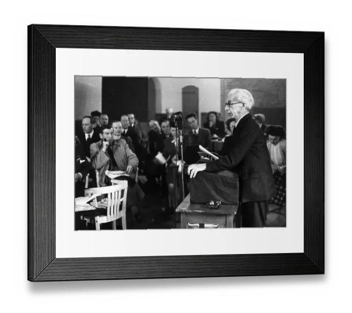 Framed Print : Bertrand Russell Framed Print : Bertrand Russell