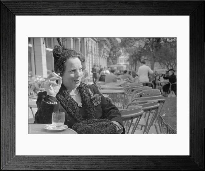 Framed Print : Italian Cafe Drinker