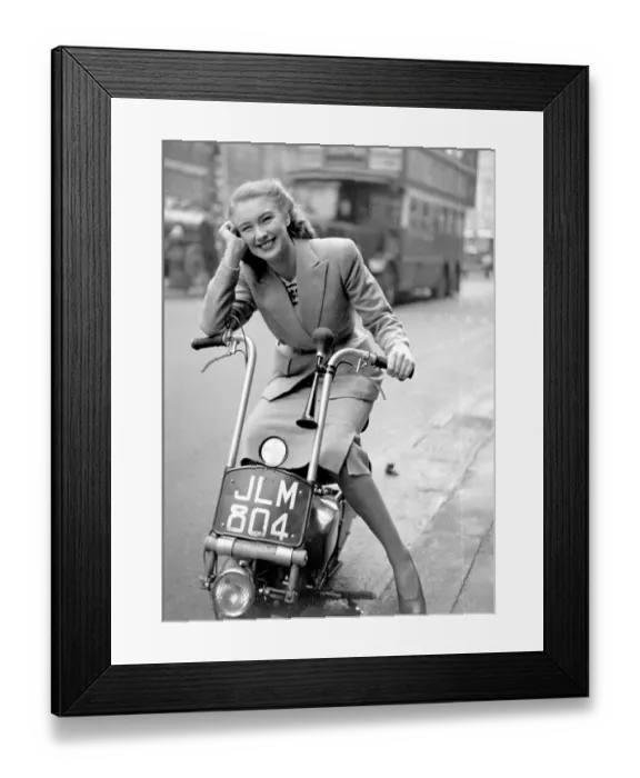 Framed Print : Susan Shaw Framed Print : Susan Shaw